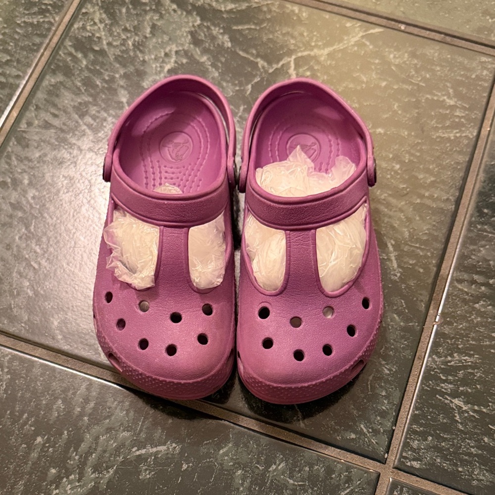 CROCS Kids Purple Vented Clogs with Heel Strap